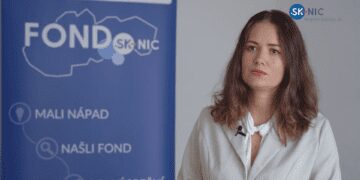 Žena pred bannerom, Výzva Fondu SK-NIC pre malé projekty 2025